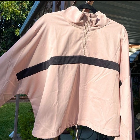 Pink Cropped Windbreaker (PLUS) - Picture 2 of 2